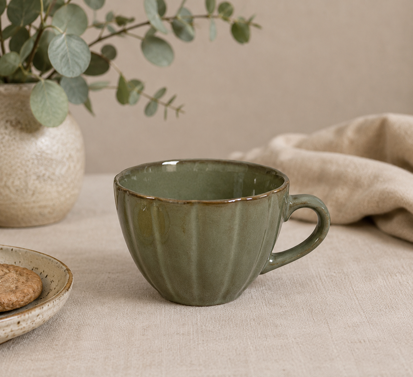 Tasse mit Rillen L grün