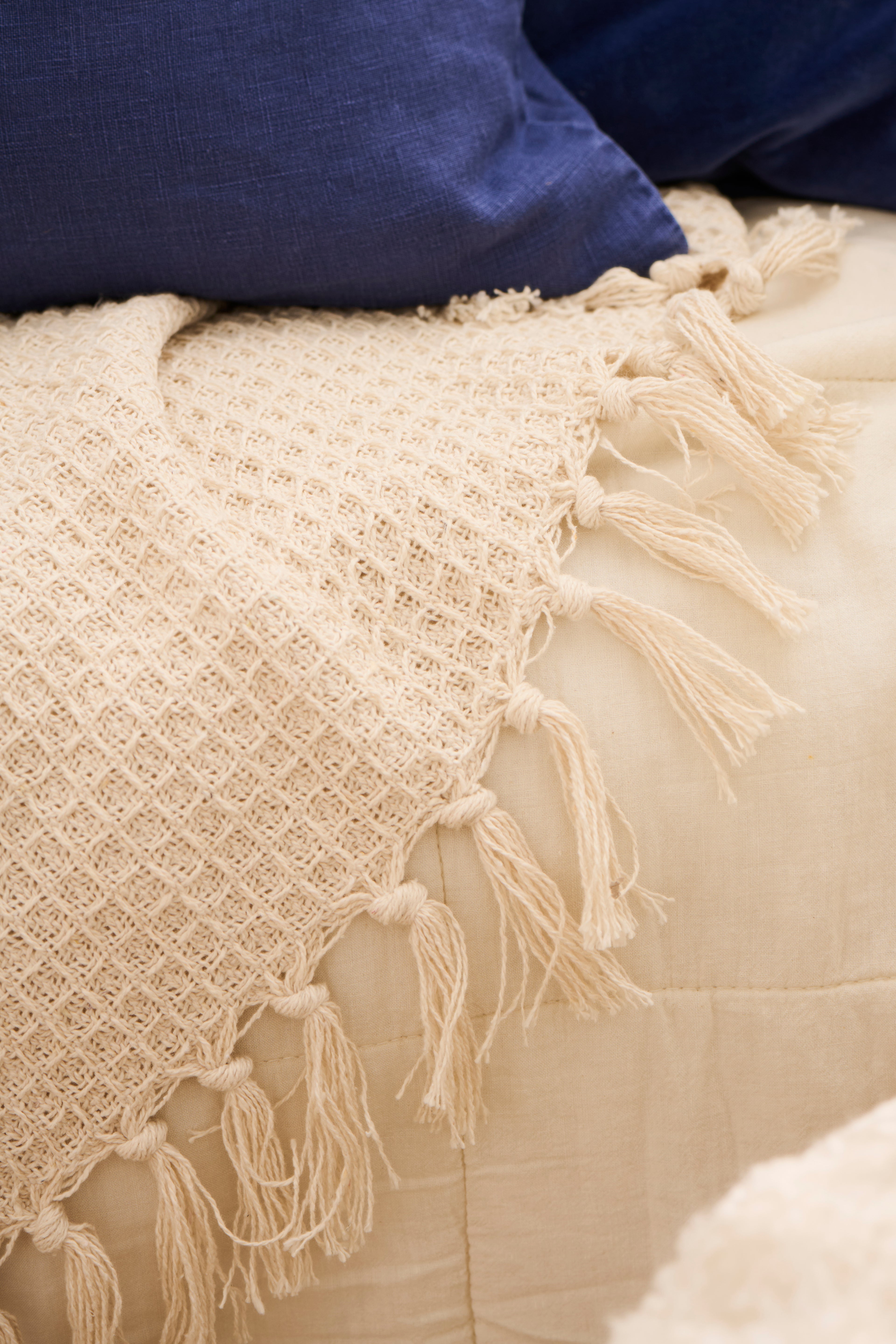 Decke creme mit Waffelmuster