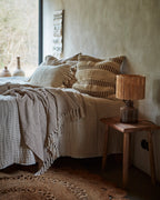 Decke beige und creme gemustert