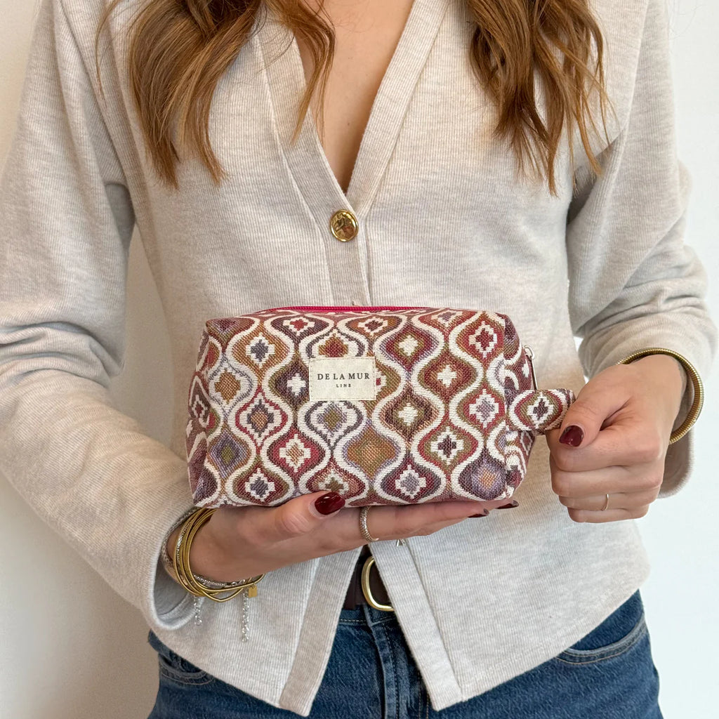 Necessaire medium mit geometrischen Muster in rosa Tönen