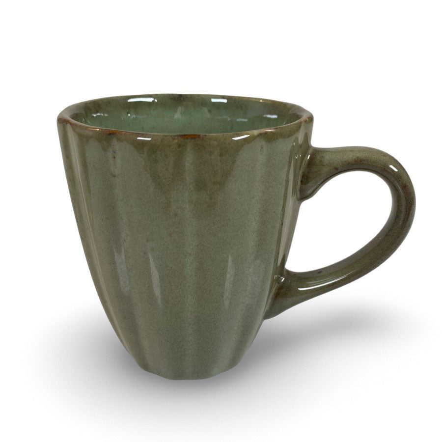 Tasse mit Rillen grün M