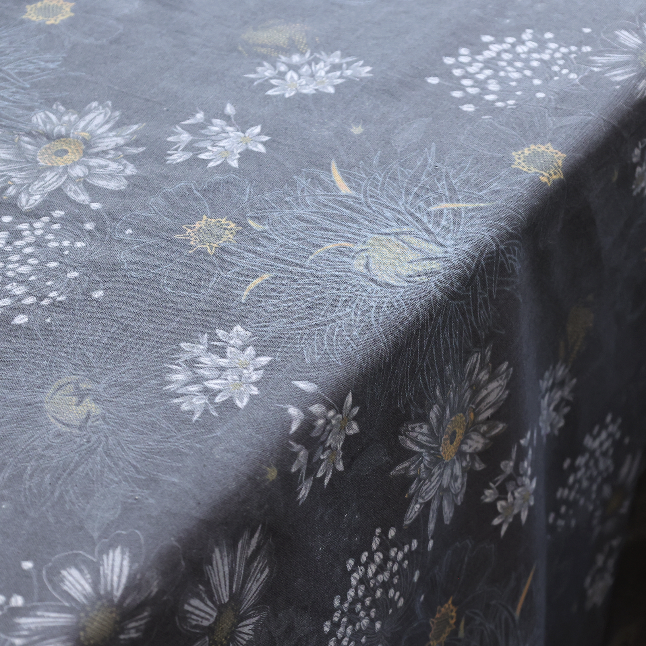 Tischtuch Dämmerblumen 240x140