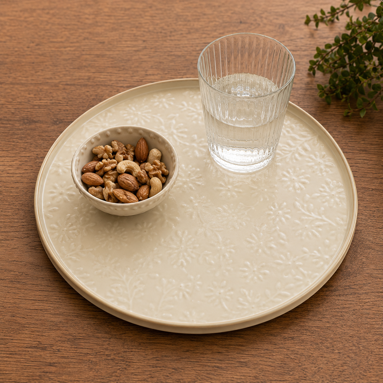 Serviertablett cremefarben rund
